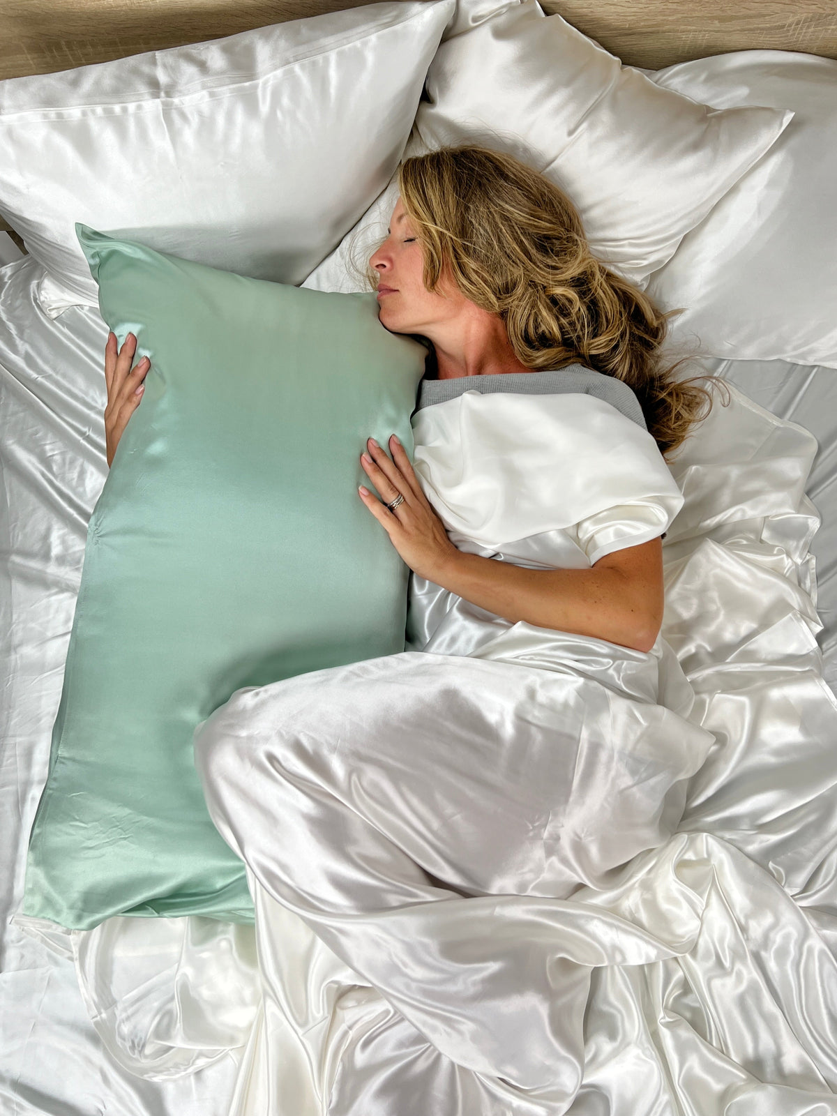 19 Momme Silk Pillowcase - Green