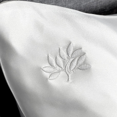 Standard / White/Ivory